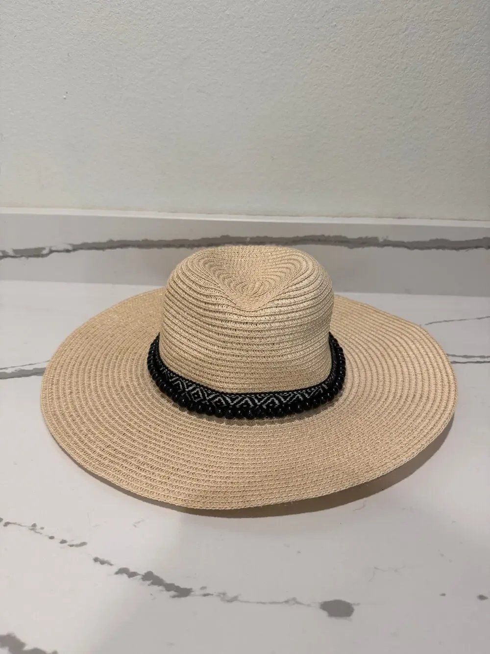 Jessica Simpson Wide Brim Floppy Sun Hat Straw Beach Tan Black Beaded Boho Band